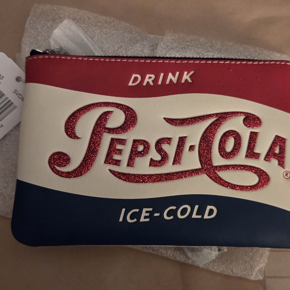 Coach Pepsi Small Wristlet F25865
